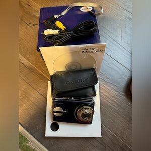 Cobra DCA-1030 Compact Digital Camera in Black and Silver 4x Zoom